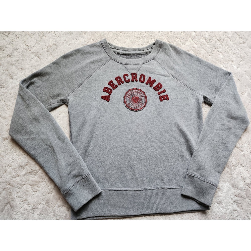 Abercrombie & Fitch Gray Raglan Sweatshirt Burgundy Logo Patch Small